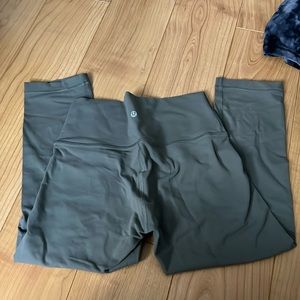 Lululemon leggings